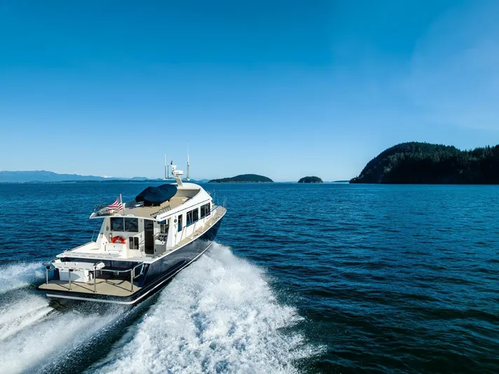 Running Easy Yacht Photos Pics 