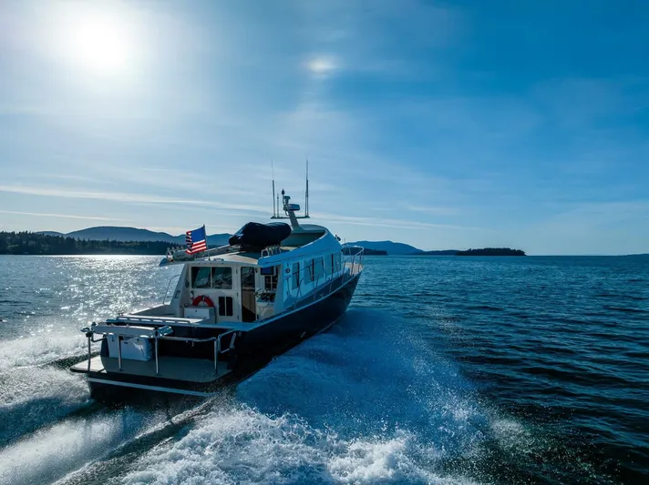 Running Easy Yacht Photos Pics 