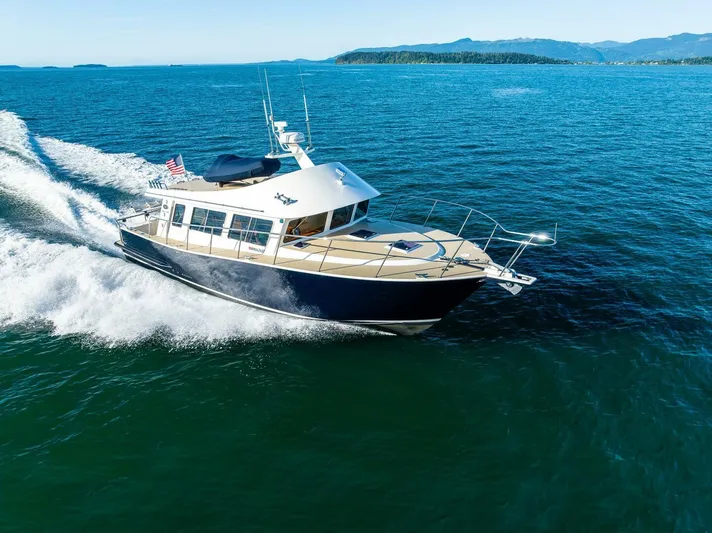 Running Easy Yacht Photos Pics 