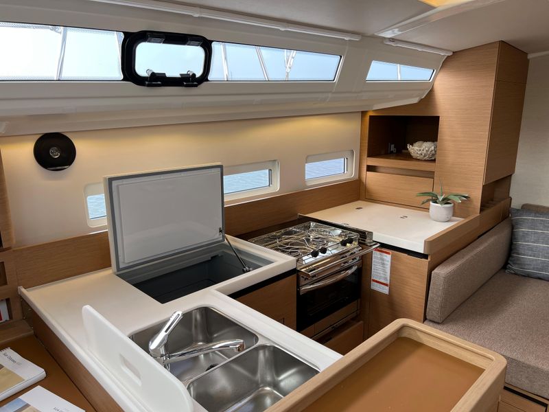 2024 Jeanneau Sun Odyssey 410