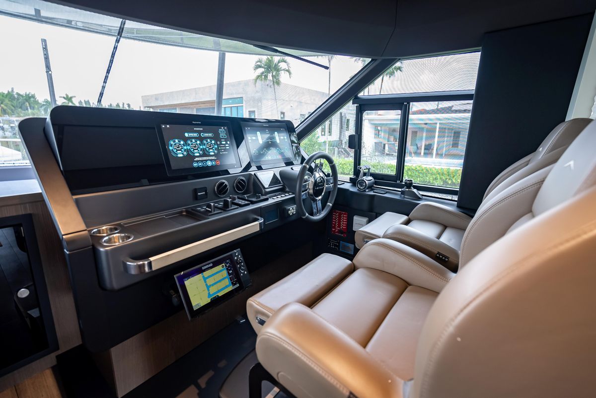 2022 Azimut 66 