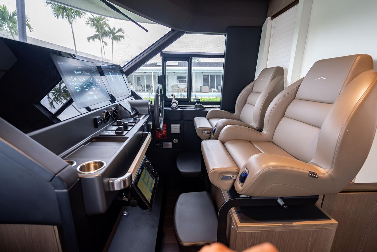2022 Azimut 66 