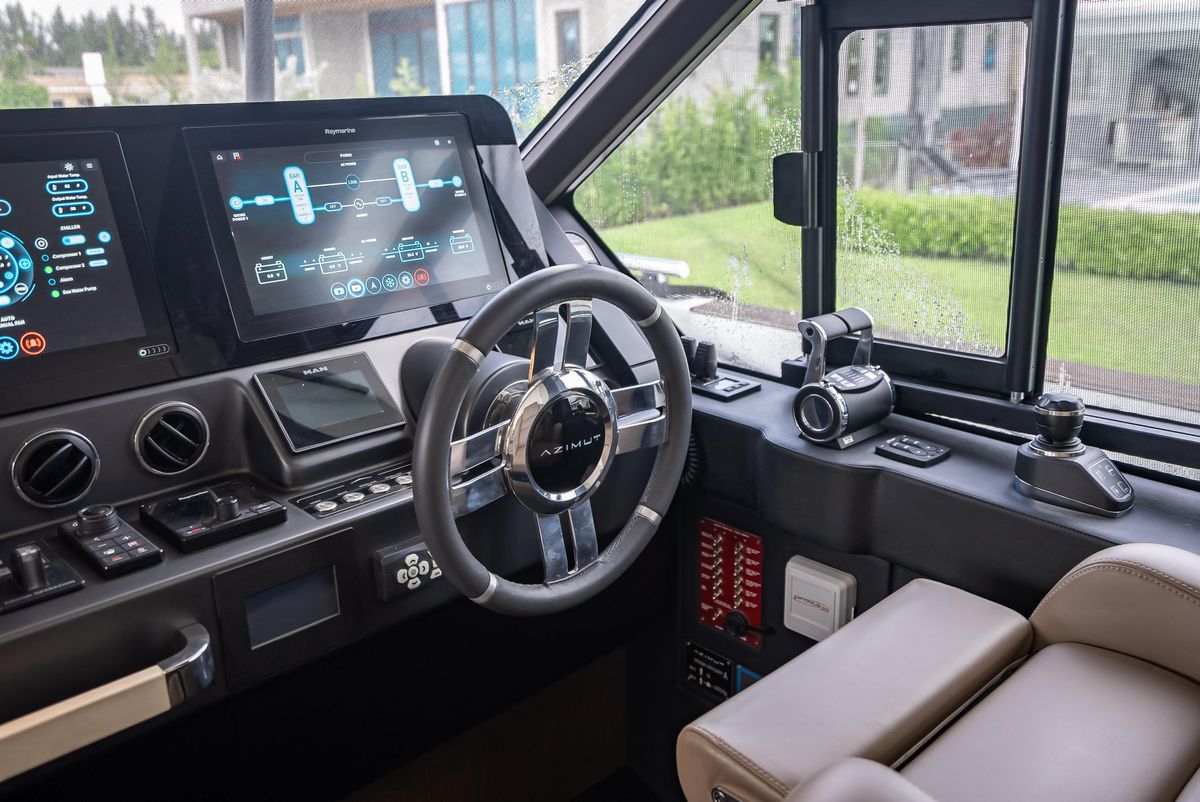 2022 Azimut 66 