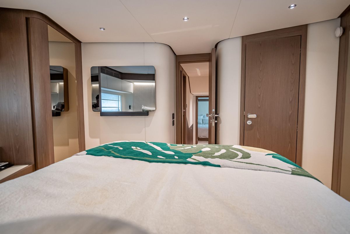 2022 Azimut 66 