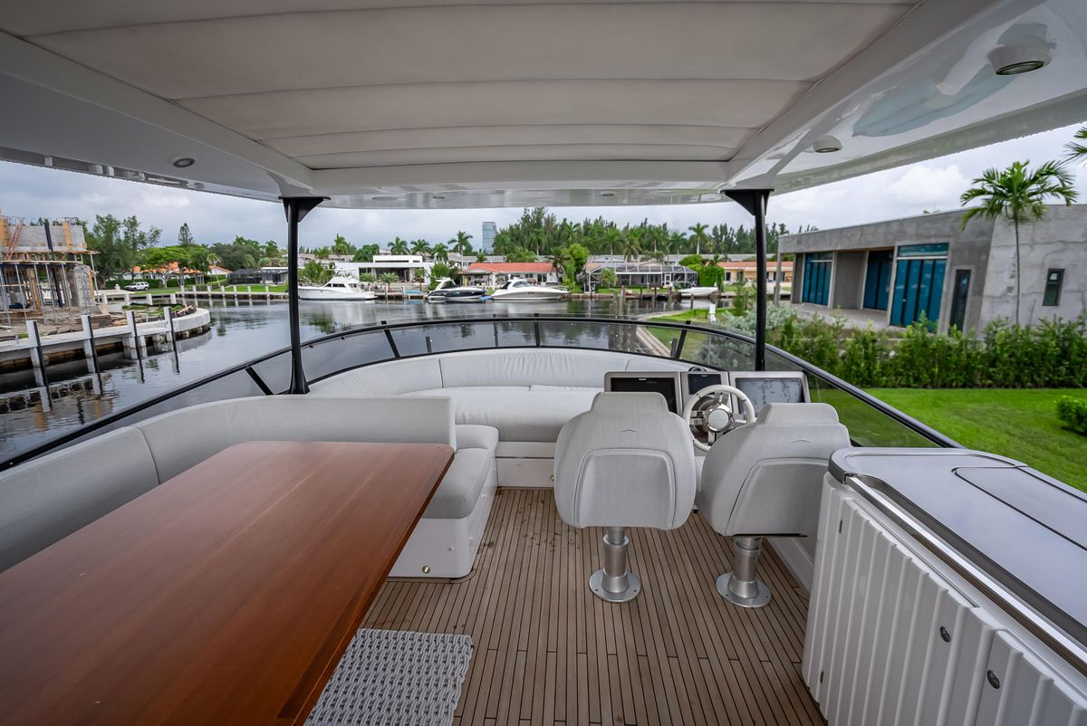 2022 Azimut 66 