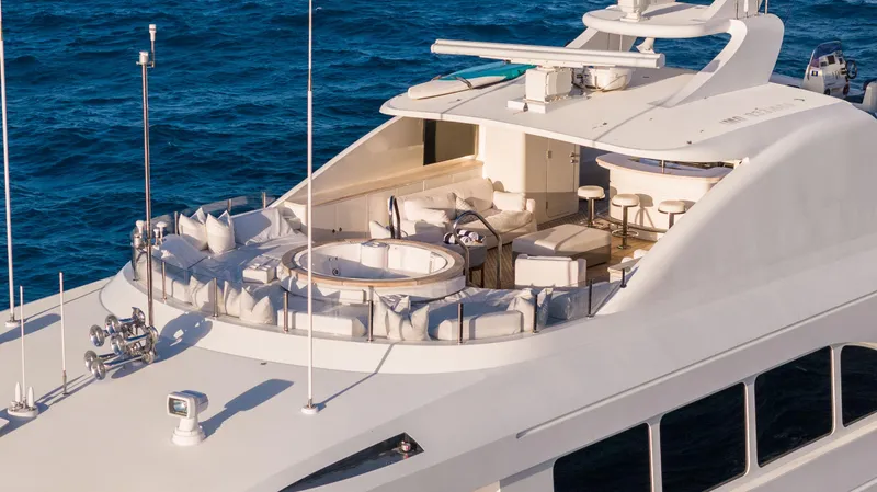 Mirabella Yacht Photos Pics 