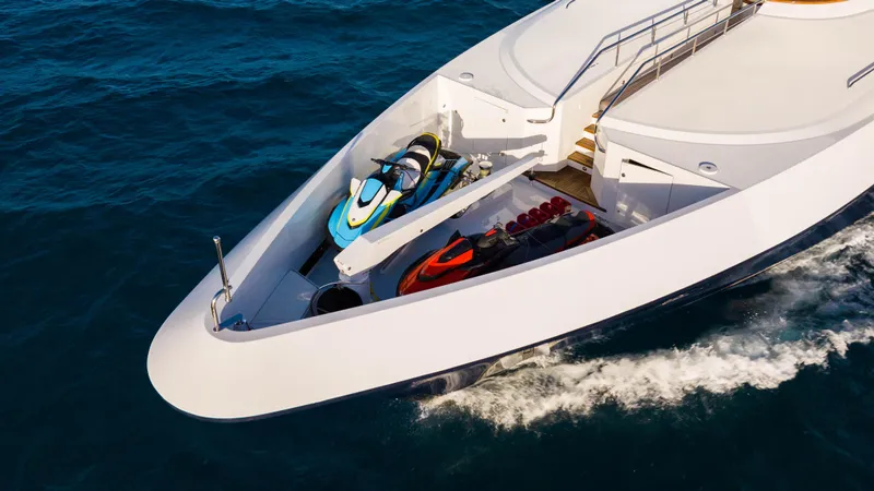 Mirabella Yacht Photos Pics 