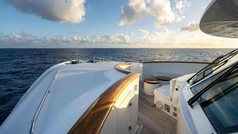 Mirabella Yacht Photos Pics 