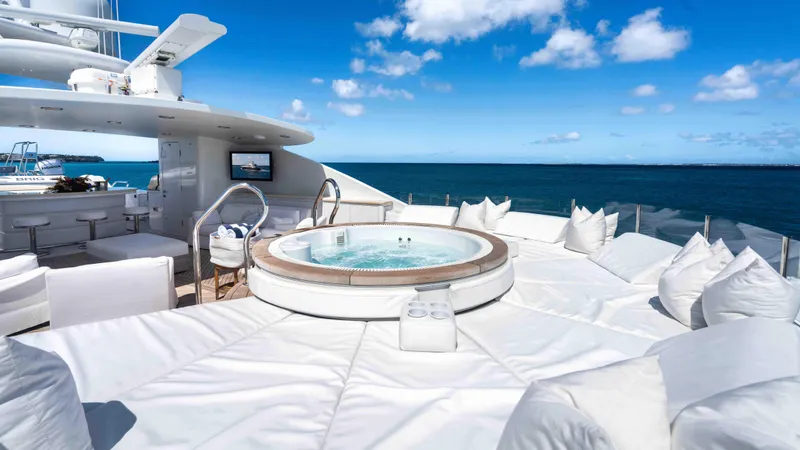 Mirabella Yacht Photos Pics 