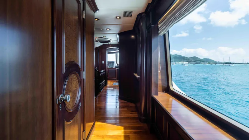 Mirabella Yacht Photos Pics 