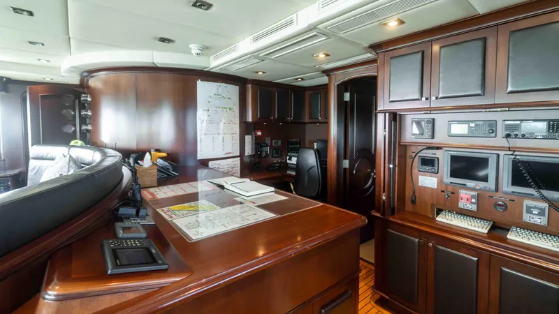 Mirabella Yacht Photos Pics 