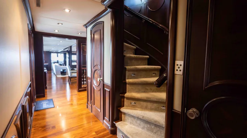 Mirabella Yacht Photos Pics 