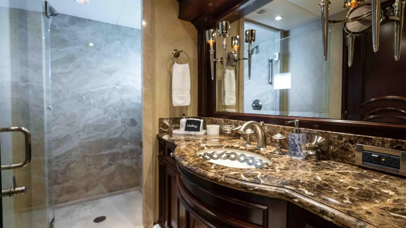 Mirabella Yacht Photos Pics 