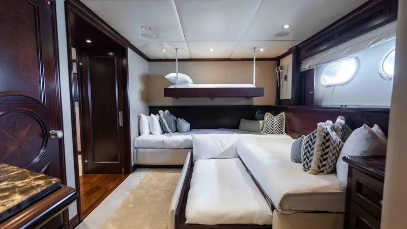 Mirabella Yacht Photos Pics 