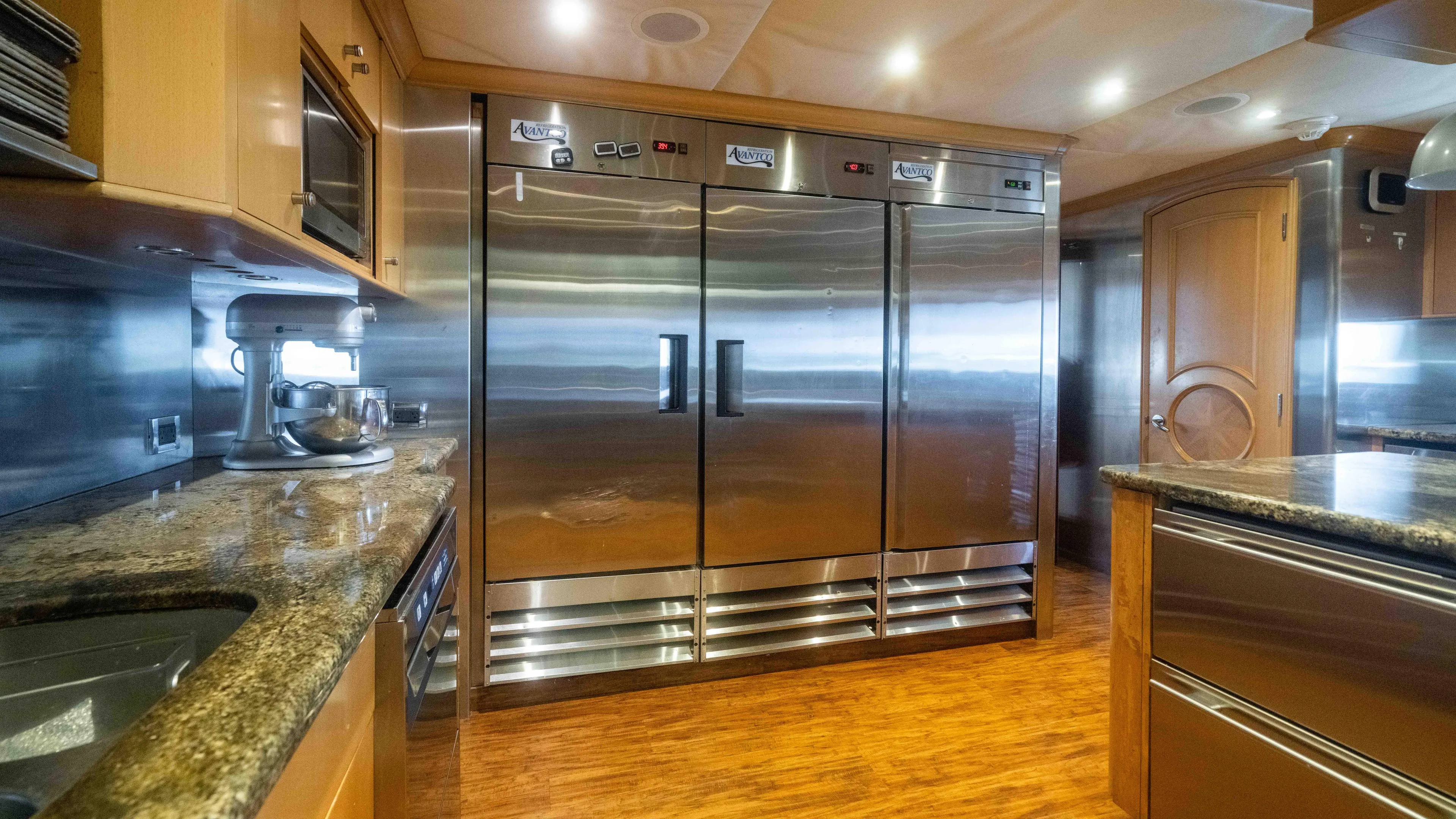 Mirabella Yacht Photos Pics 