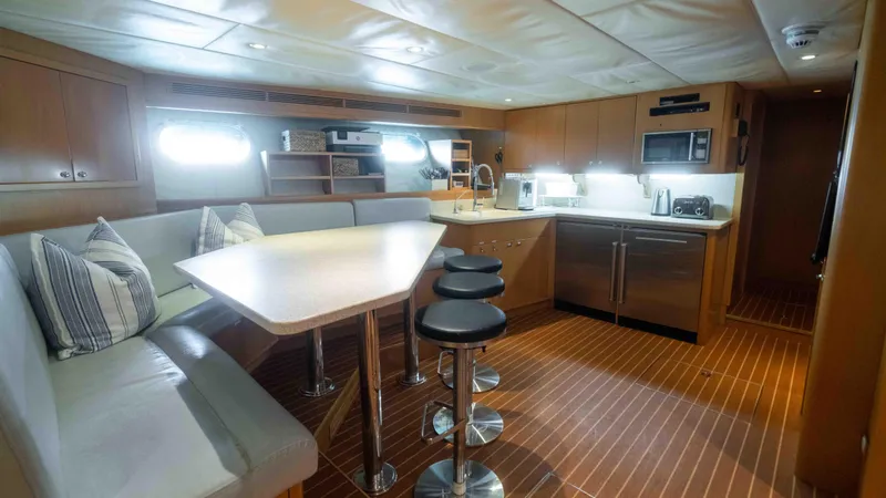 Mirabella Yacht Photos Pics 