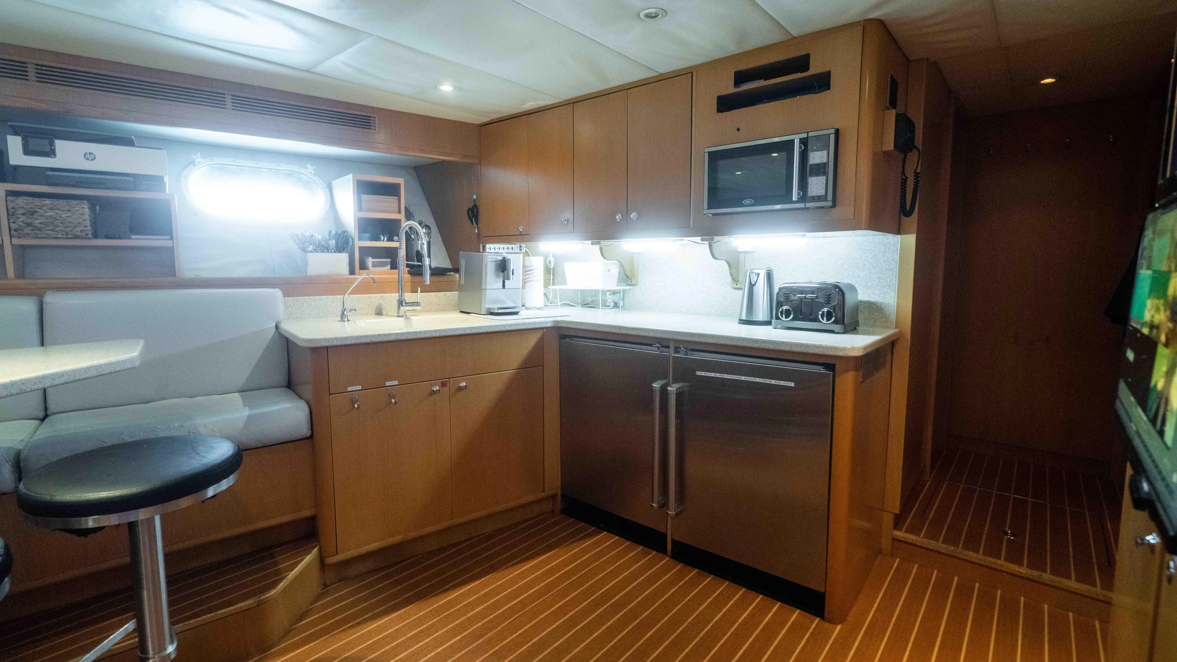 Mirabella Yacht Photos Pics 