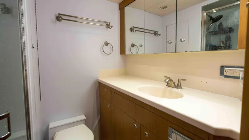 Mirabella Yacht Photos Pics 