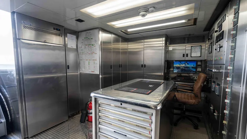 Mirabella Yacht Photos Pics 