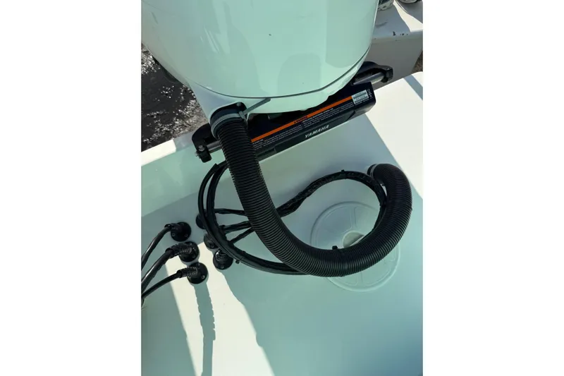 28-563 Brokerage Higgins Yacht Photos Pics 2021 Regulator 28 boat engine wiring and tubing detail.