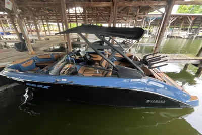 Yamaha Boats 222XD