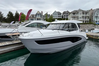 Beneteau Antares 9
