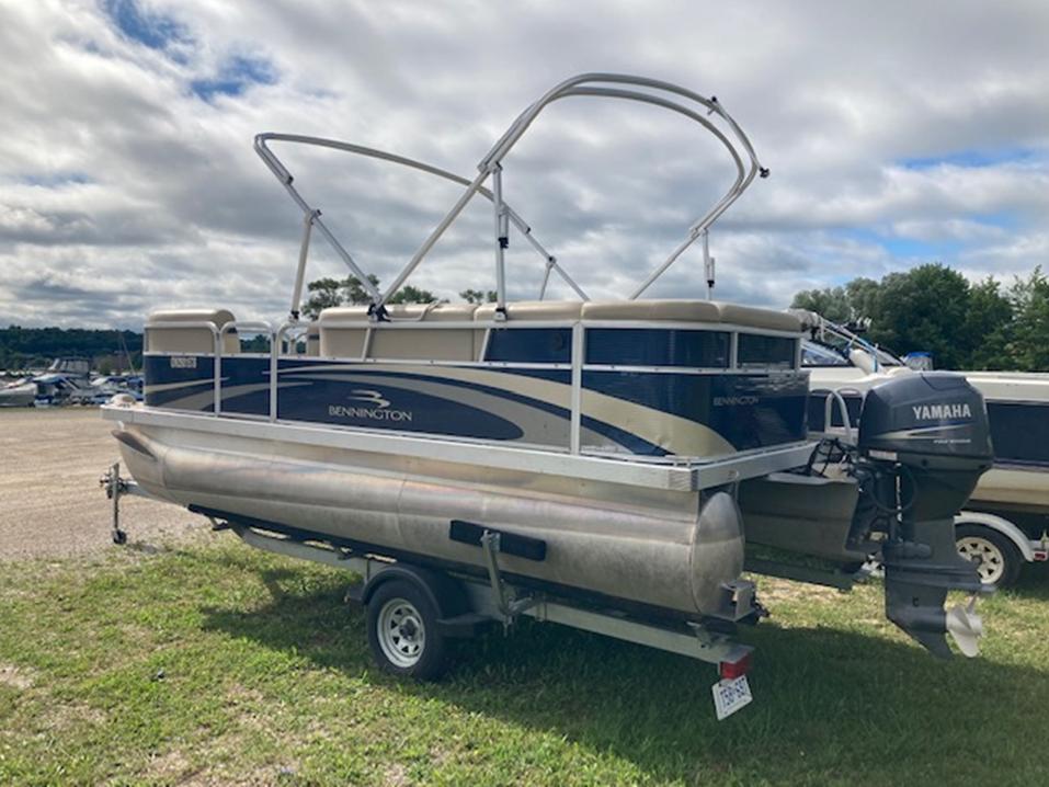 2012 Bennington Pontoon
