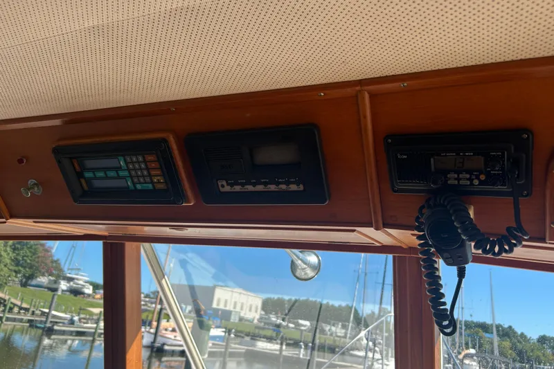 Metagene Yacht Photos Pics Interior view of 1988 Grand Banks 42 Classic yacht dashboard with navigation equipment.