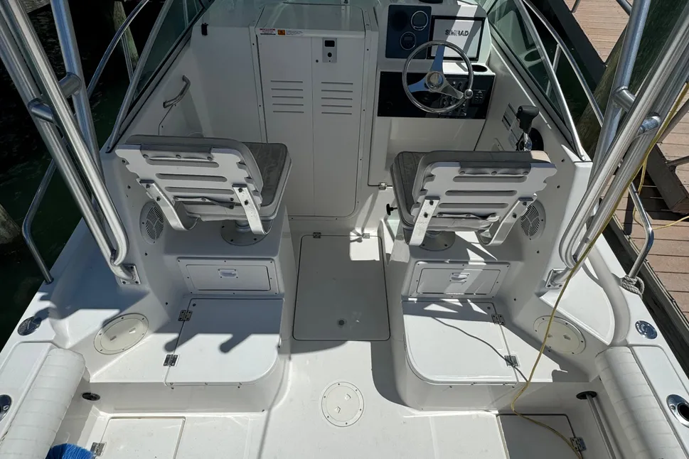 2005 Robalo 235 Robalo Walkaround for sale - YachtWorld