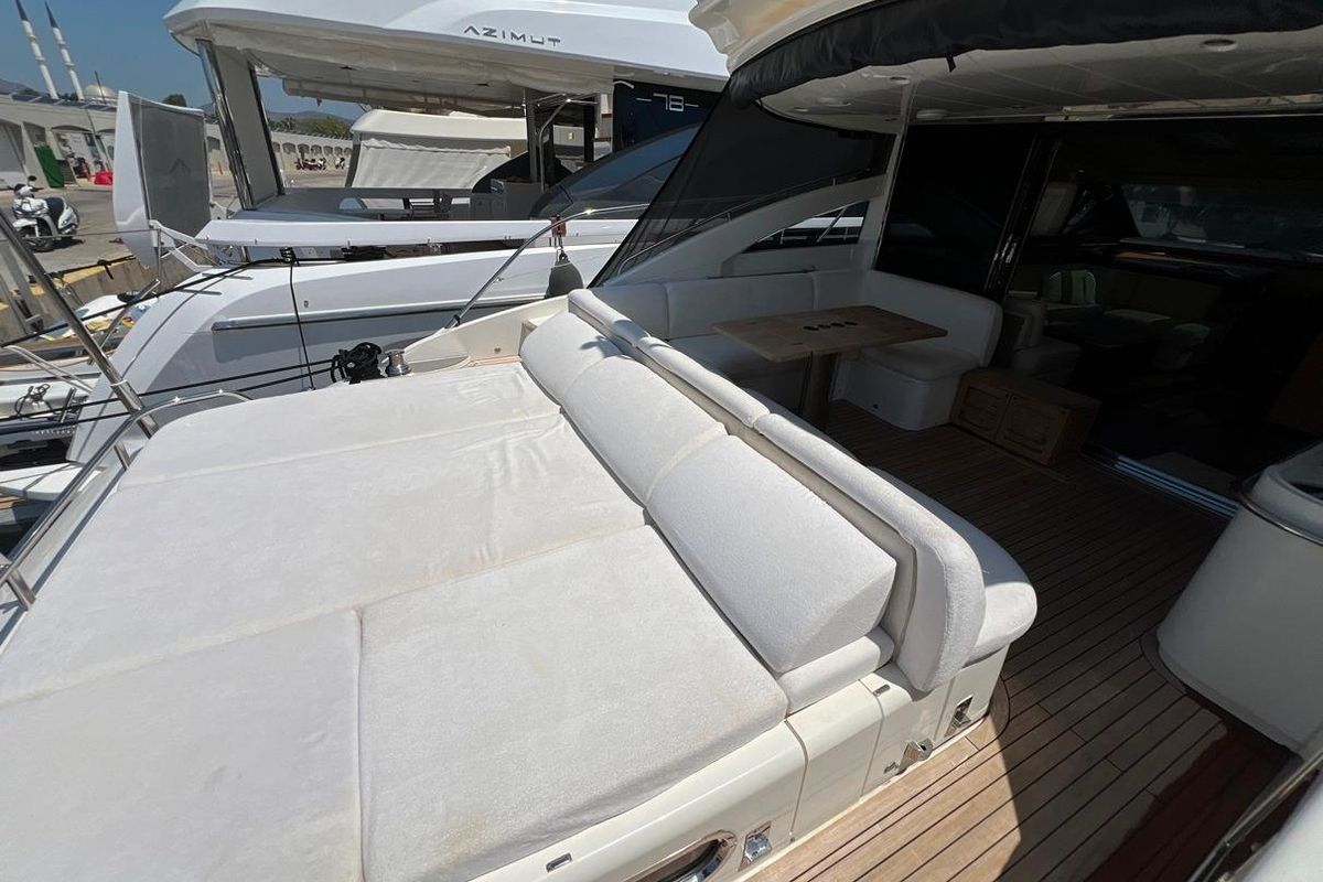 2010 Princess 63 