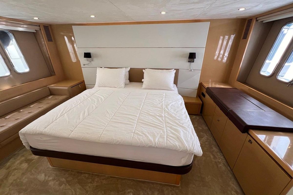 2010 Princess 63 