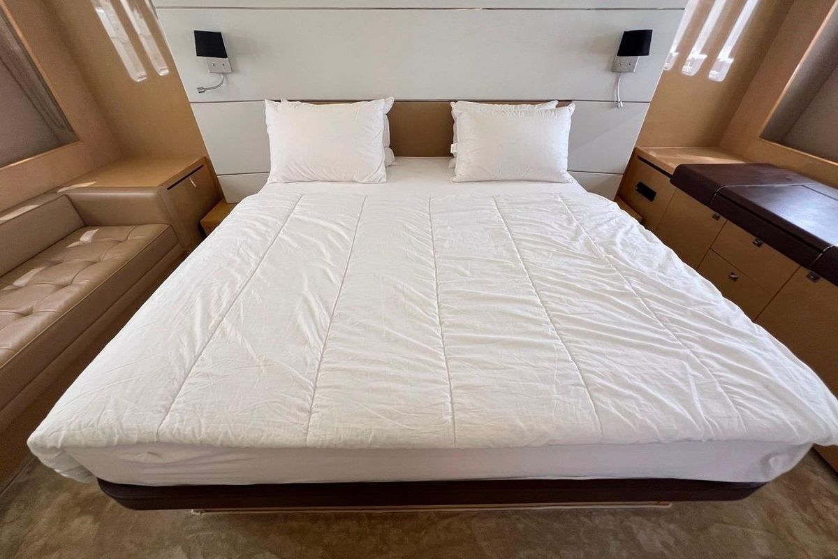 2010 Princess 63 