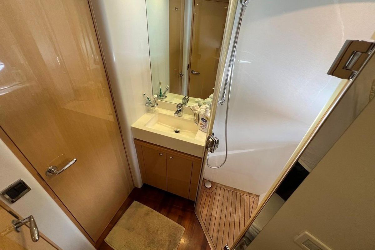 2010 Princess 63 