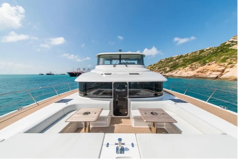 Granocean W-60 - 006 Yacht Photos Pics 