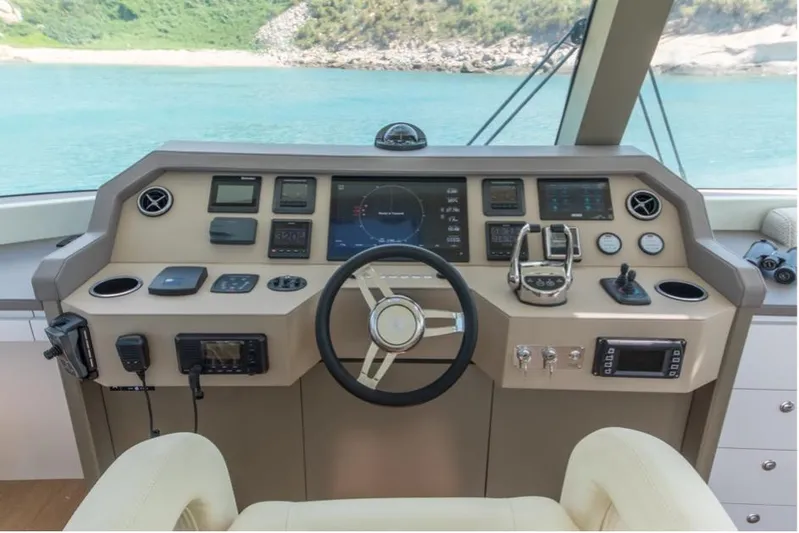 Granocean W-60 - 006 Yacht Photos Pics 