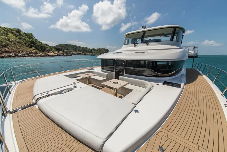 Granocean W-60 - 006 Yacht Photos Pics 