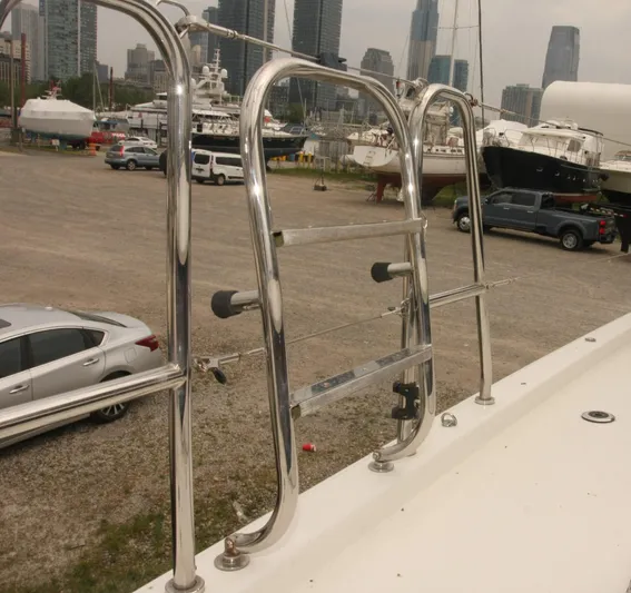 Vincero Yacht Photos Pics 