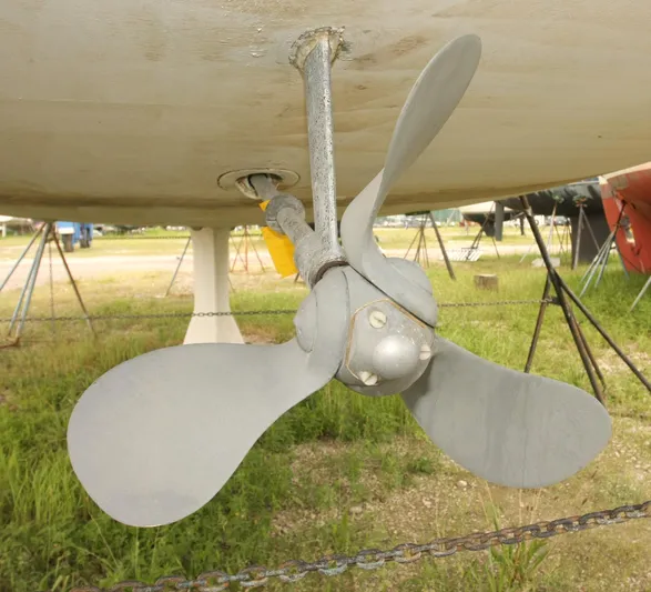 Vincero Yacht Photos Pics 