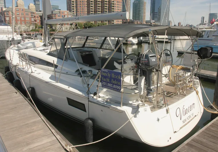 Vincero Yacht Photos Pics 