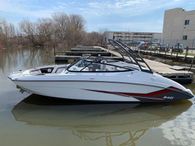 2019 Yamaha Boats 240AR