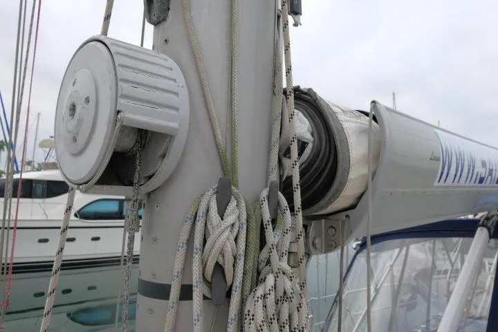 Majestic Yacht Photos Pics Close-up of 2006 Tayana 58 Deck Salon sailboat mast and rigging.