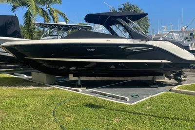 Sea Ray 310 SLX