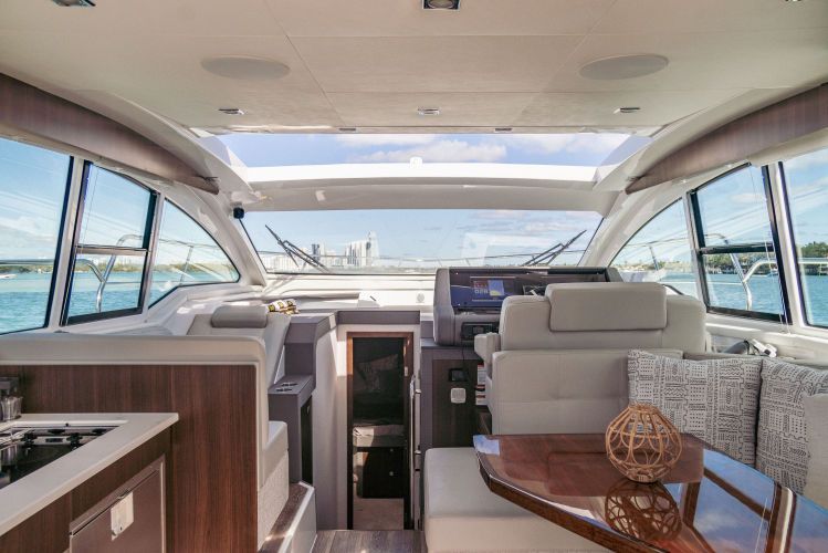 2023 Cruisers Yachts 42 