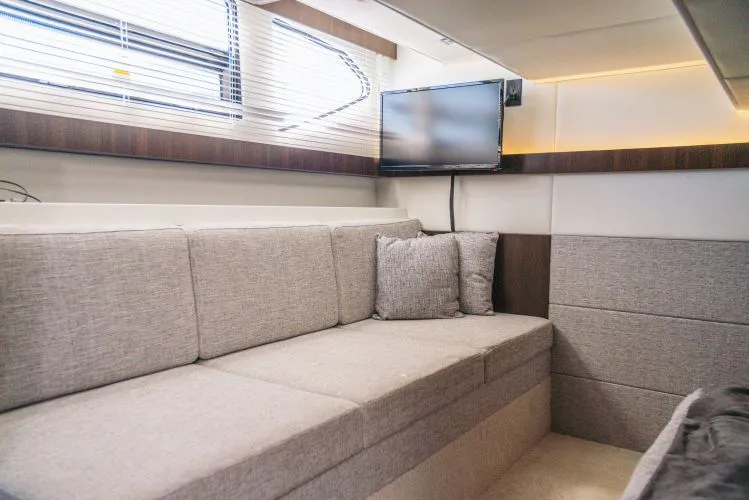 T.e.o Yacht Photos Pics 2023 Cruisers Yachts 42 Cantius - Image 21