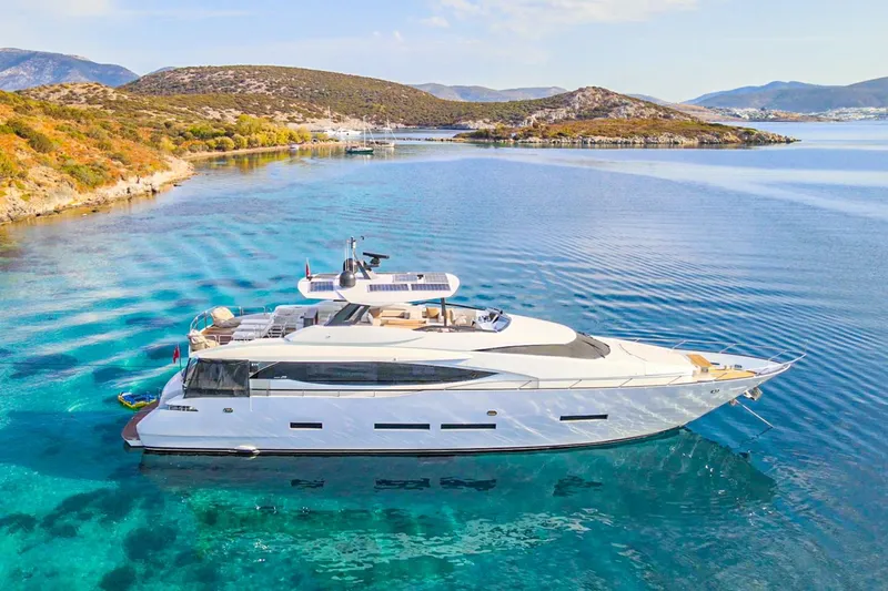 Lara Yacht Photos Pics 