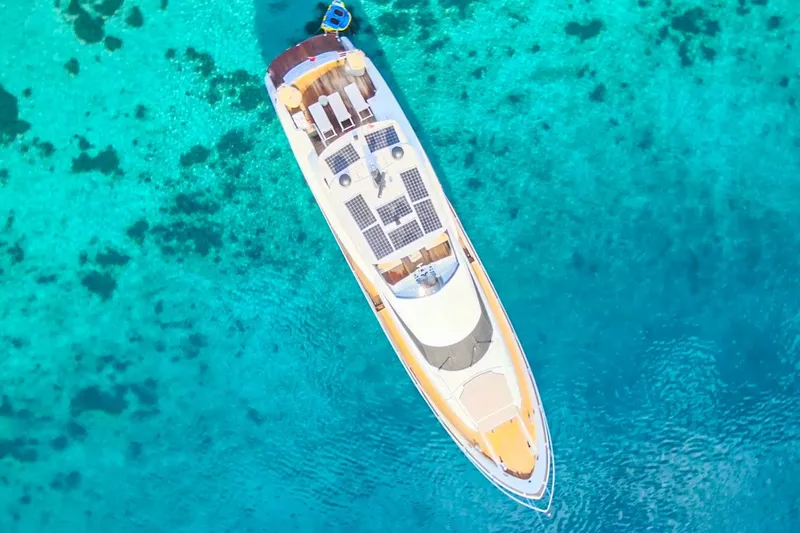 Lara Yacht Photos Pics 