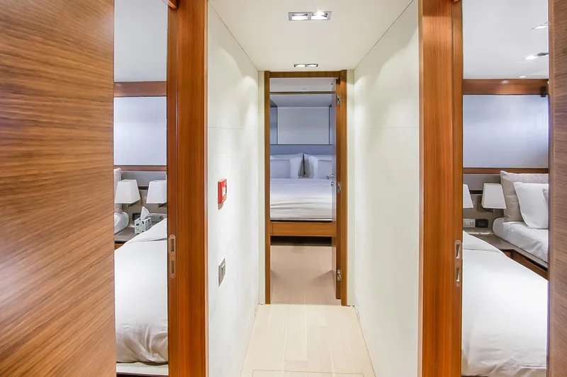 Lara Yacht Photos Pics 