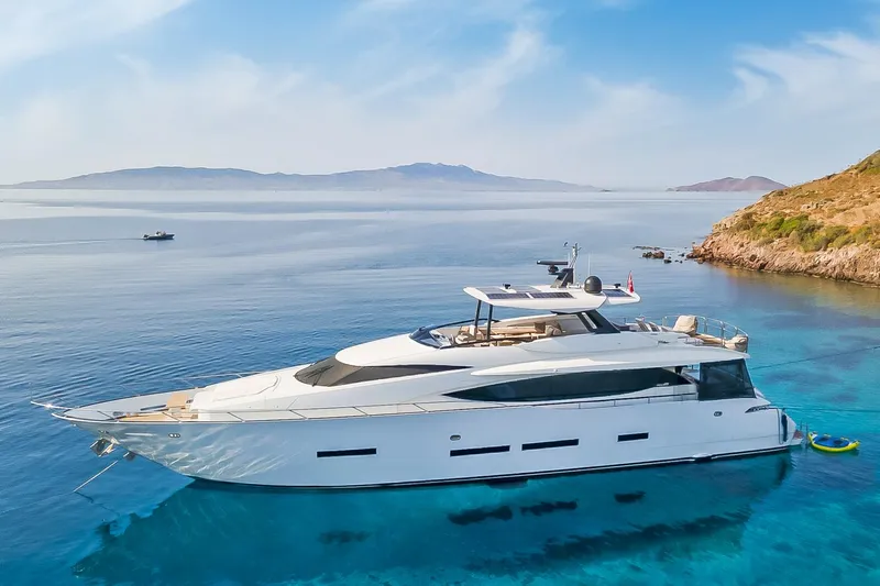 Lara Yacht Photos Pics 