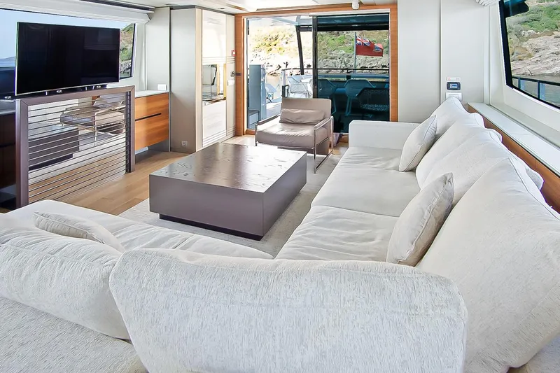 Lara Yacht Photos Pics 