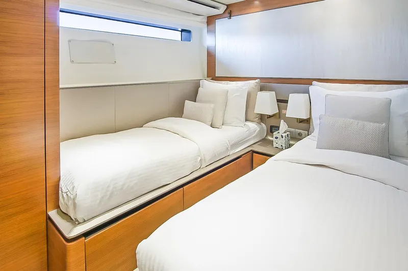 Lara Yacht Photos Pics 